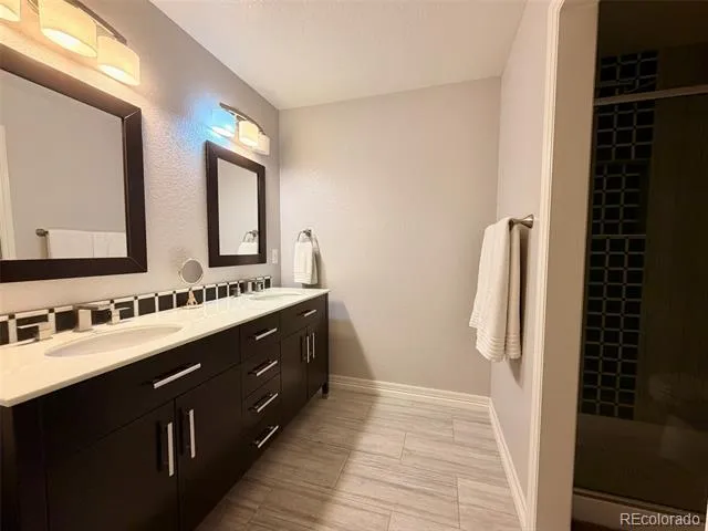 26804 E Mineral Drive Aurora, CO 80016