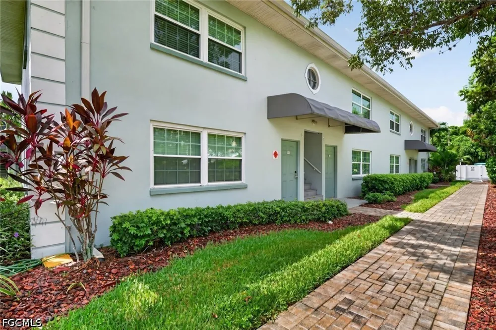 Key Drive #6 North Fort Myers, FL 33903