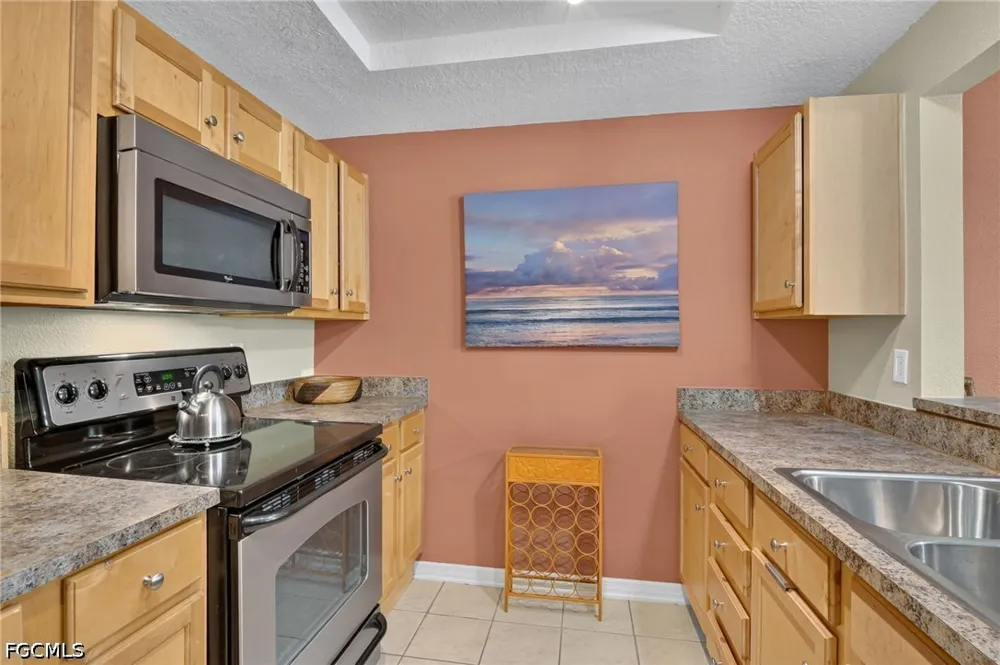 Key Drive #6 North Fort Myers, FL 33903