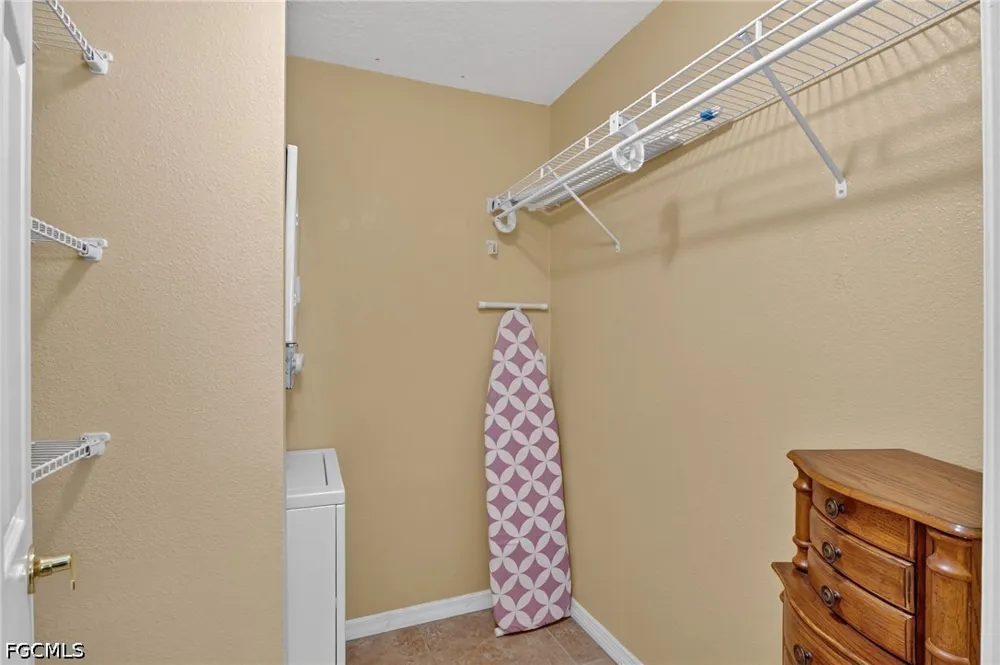 Key Drive #6 North Fort Myers, FL 33903