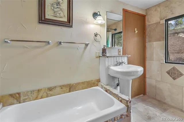 410 Rangeview Road Divide, CO 80814