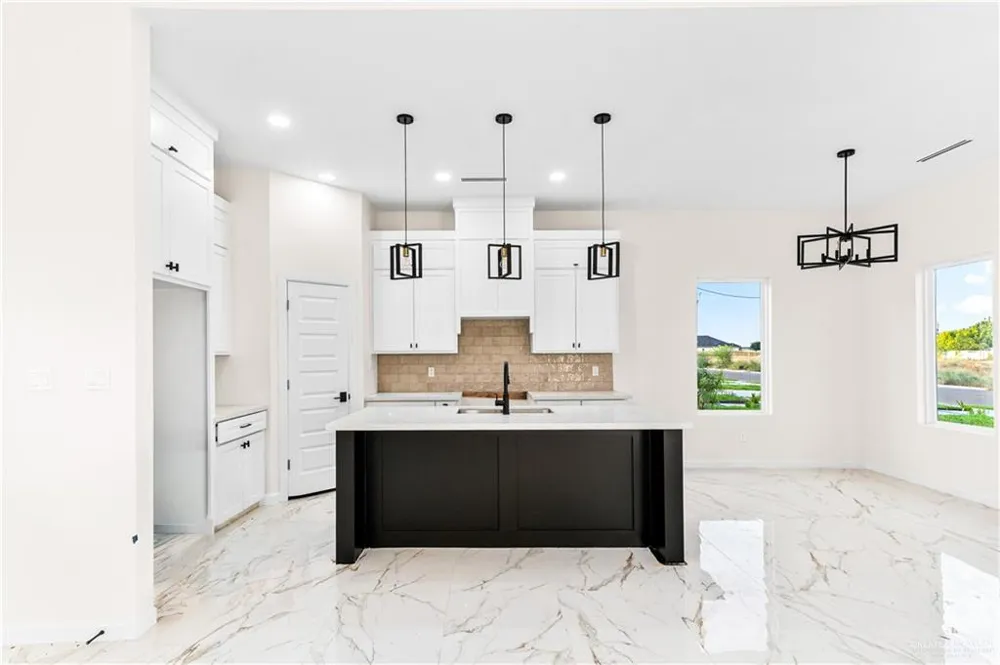 1901 Alisson Street Alton, TX 78573