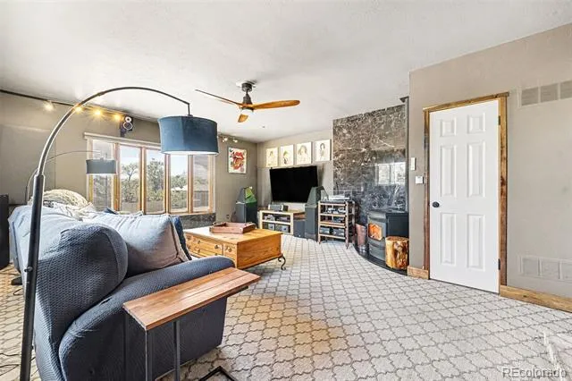 10215 W 17th Place Lakewood, CO 80215