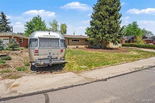 10215 W 17th Place Lakewood, CO 80215
