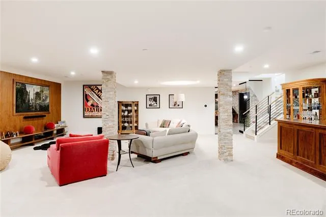 6816 Goldbranch Drive Niwot, CO 80503