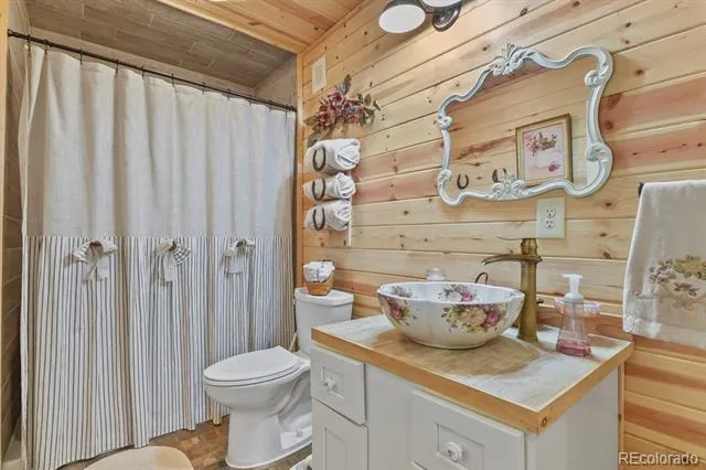 150 Julia Road Guffey, CO 80820