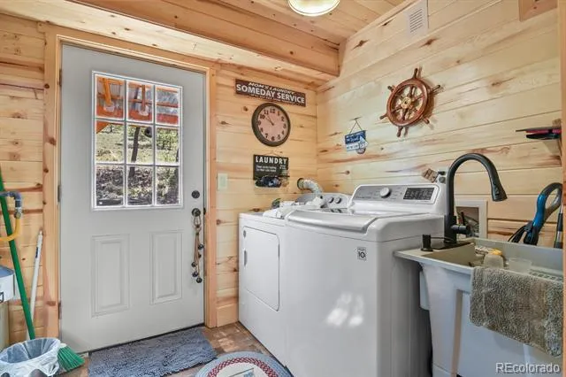 150 Julia Road Guffey, CO 80820