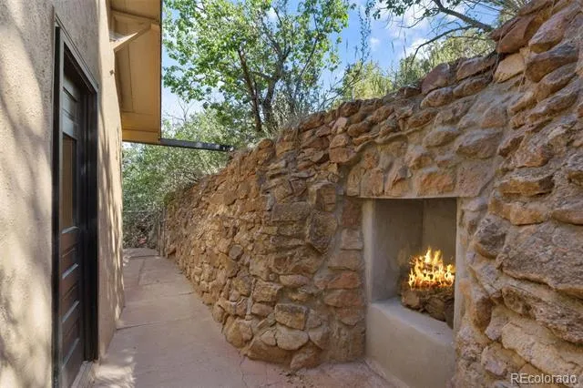 215 Washington Avenue Manitou Springs, CO 80829