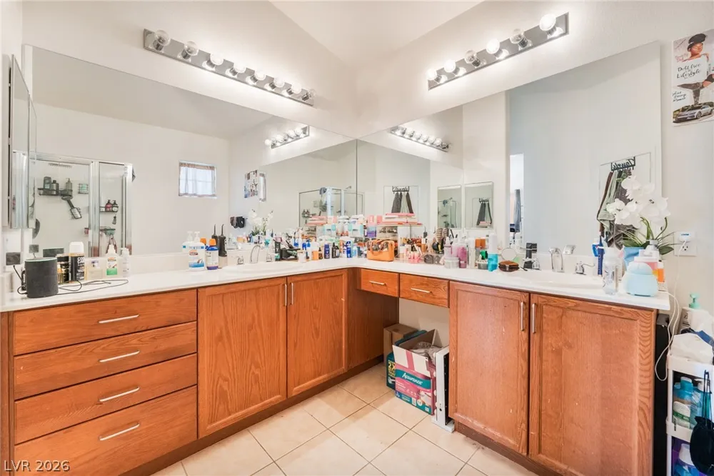 5537 Punto Del Castello Court North Las Vegas, NV 89081