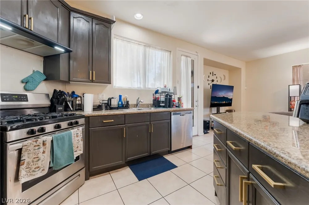 5537 Punto Del Castello Court North Las Vegas, NV 89081