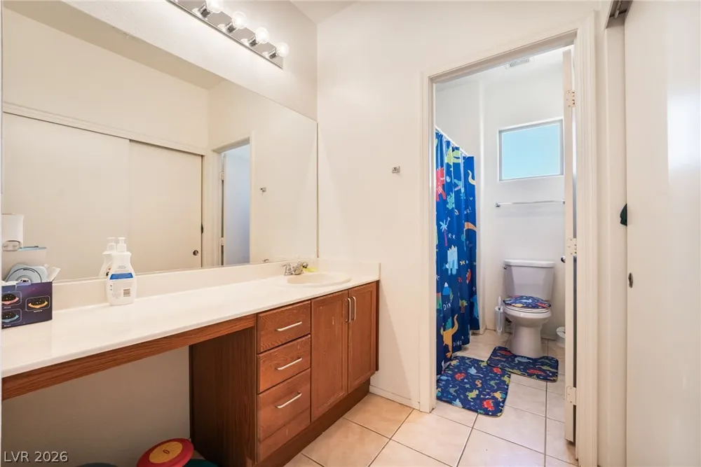 5537 Punto Del Castello Court North Las Vegas, NV 89081