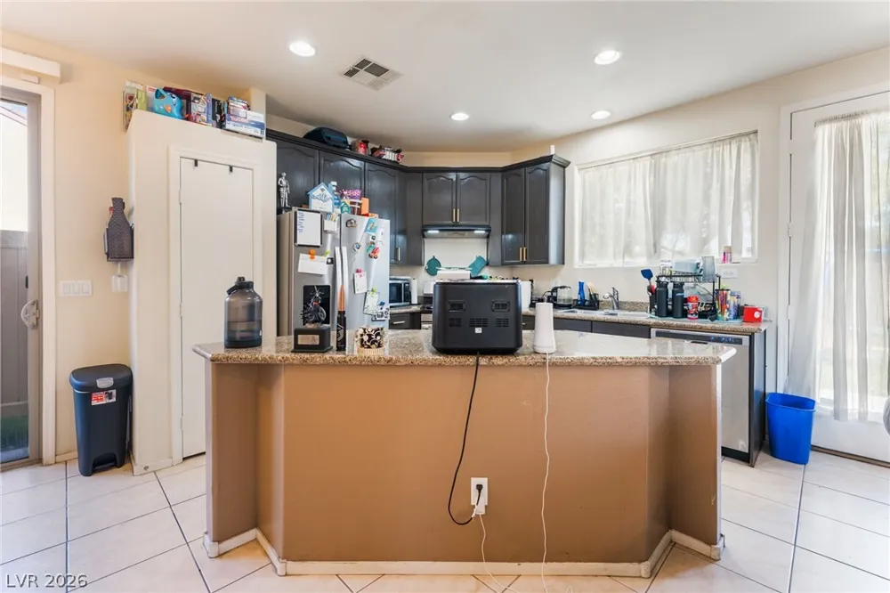 5537 Punto Del Castello Court North Las Vegas, NV 89081
