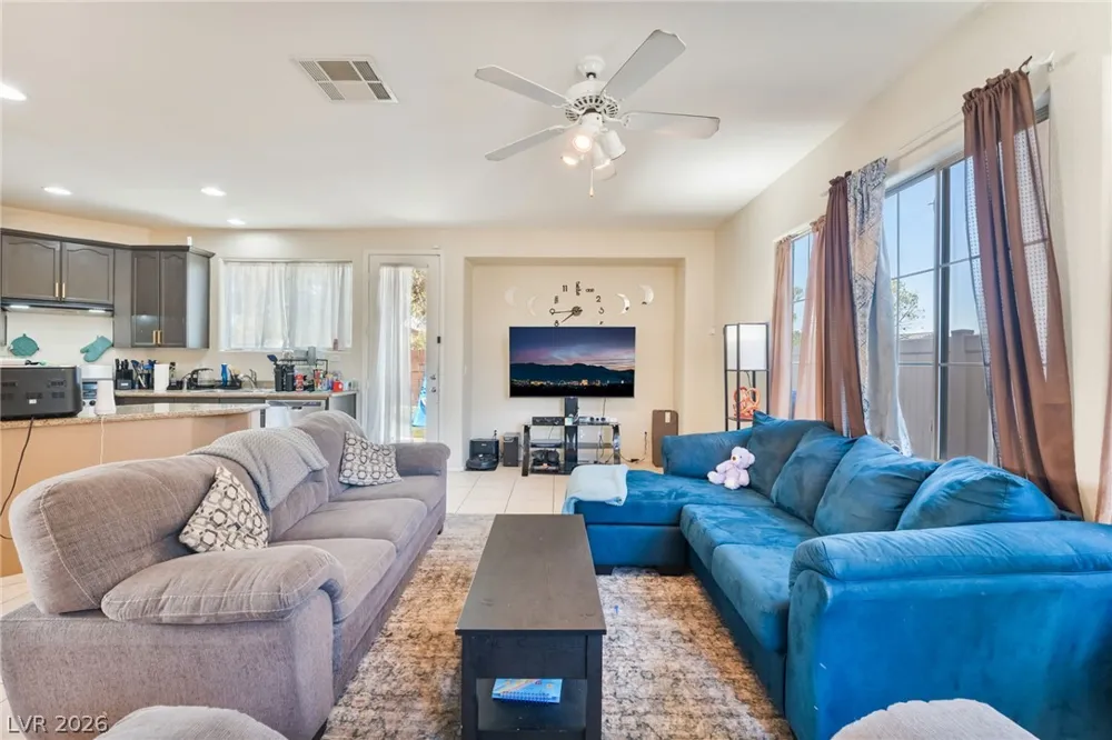 5537 Punto Del Castello Court North Las Vegas, NV 89081