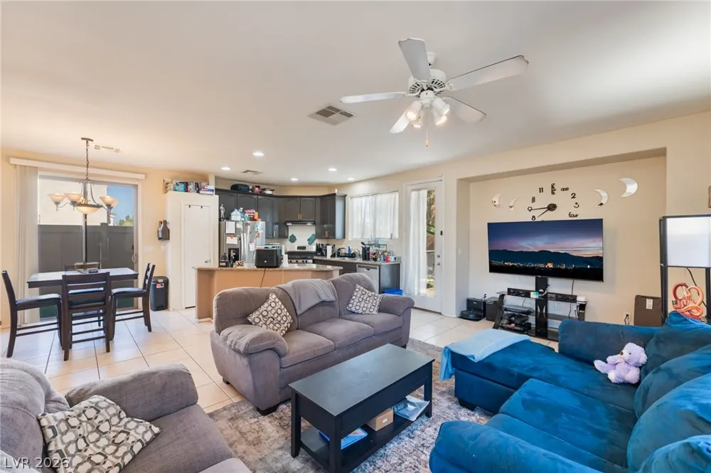 5537 Punto Del Castello Court North Las Vegas, NV 89081