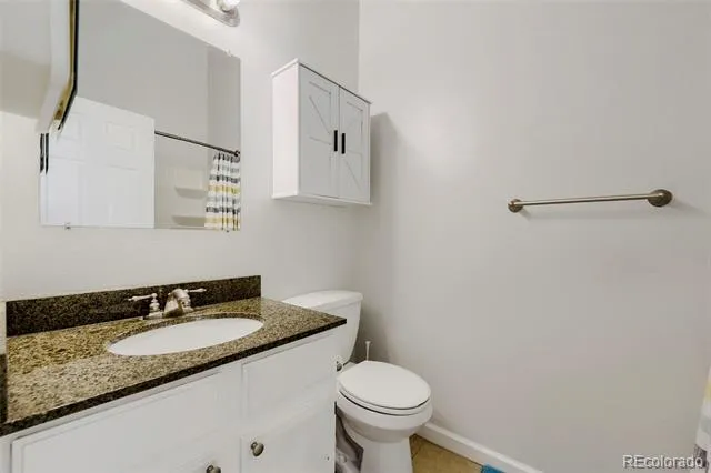 17335 E Rice Circle #B Aurora, CO 80015