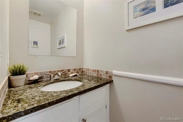 17335 E Rice Circle #B Aurora, CO 80015