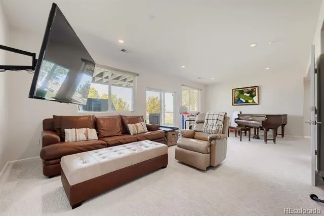 21037 E Nichols Parkway Aurora, CO 80016