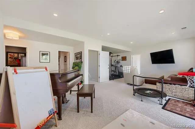 21037 E Nichols Parkway Aurora, CO 80016