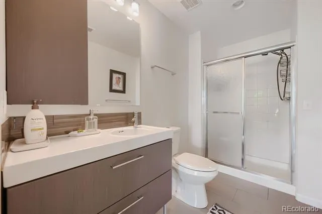 21037 E Nichols Parkway Aurora, CO 80016