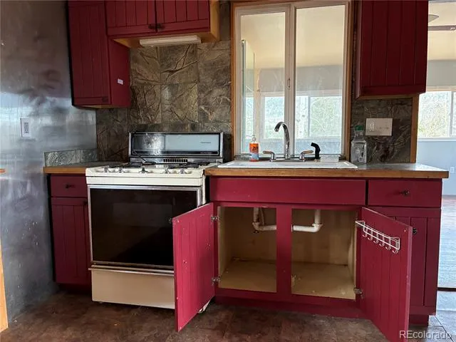 12201 S State Highway 67 Cripple Creek, CO 80813