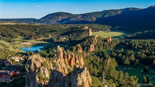 5814 Country Club Drive Larkspur, CO 80118