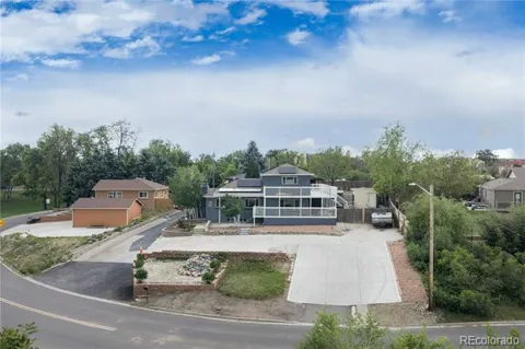 5425 Columbine Lane
