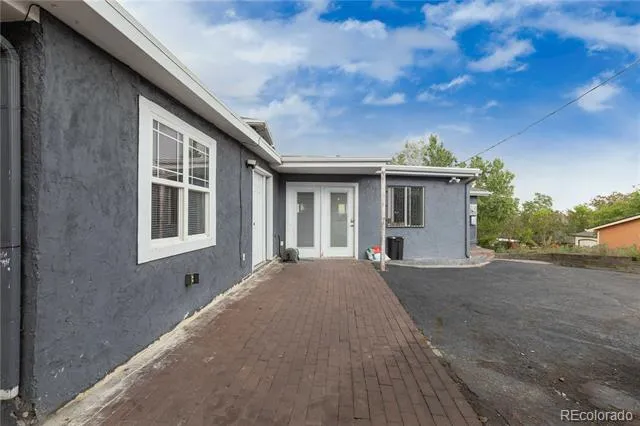 5425 Columbine Lane Denver, CO 80221
