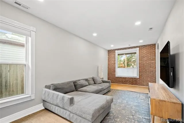 3233 Marion Street Denver, CO 80205