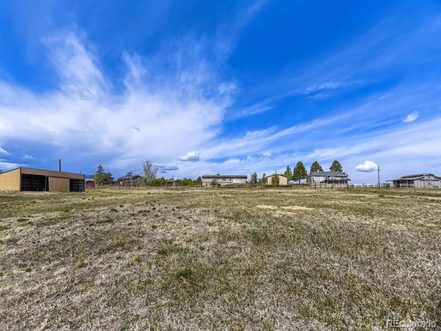 8690 Lariat Loop Elizabeth, CO 80107