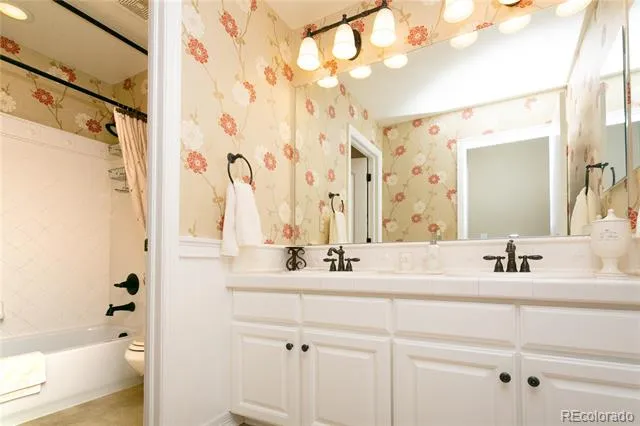 6522 Lynch Lane Castle Rock, CO 80108