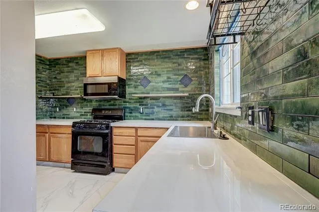 7582 S Sicily Way Aurora, CO 80016