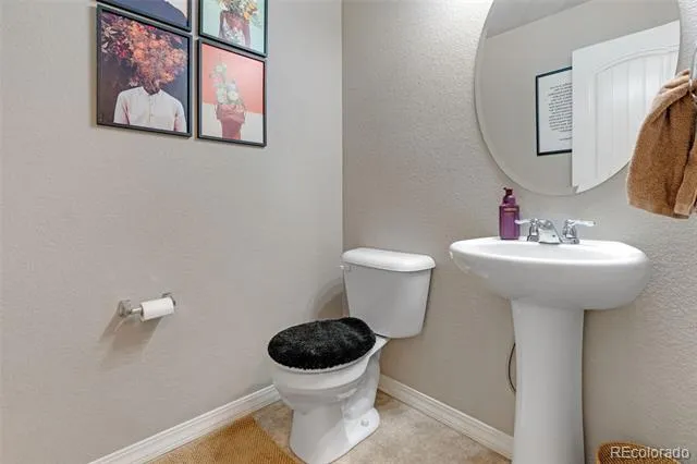 9104 Vanderwood Road Colorado Springs, CO 80908