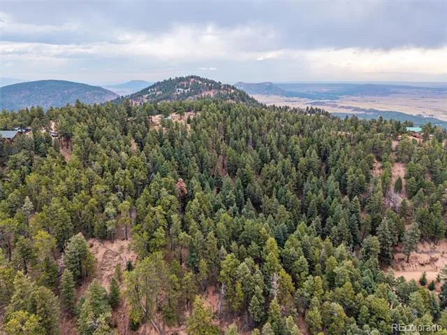 2288 Badger Drive Larkspur, CO 80118