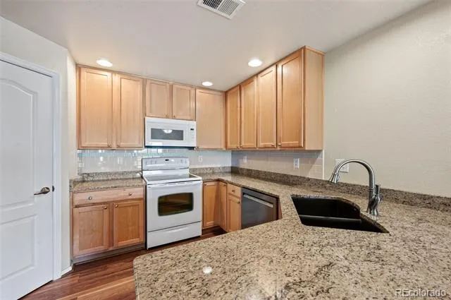 1152 Olympia Avenue #16I Longmont, CO 80504