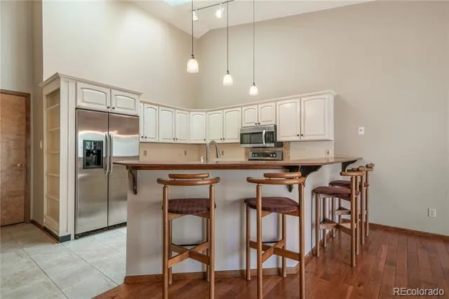 2859 Tenderfoot Hill Street Colorado Springs, CO 80906