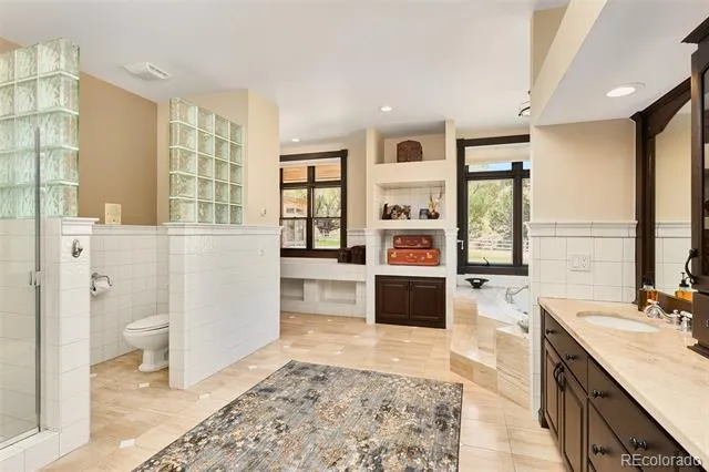 8270 County Road 160 #A&B Salida, CO 81201