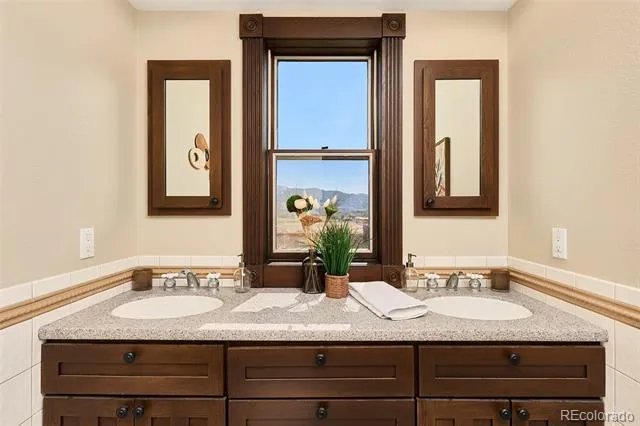 8270 County Road 160 #A&B Salida, CO 81201