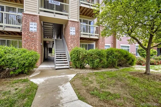 804 Summer Hawk Drive #5207 Longmont, CO 80504