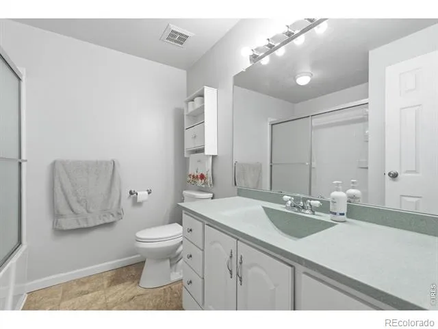 532 Oakwood Drive #E207 Castle Rock, CO 80104