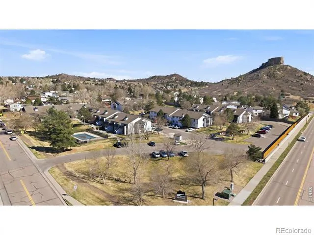 532 Oakwood Drive #E207 Castle Rock, CO 80104