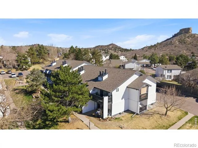 532 Oakwood Drive #E207 Castle Rock, CO 80104