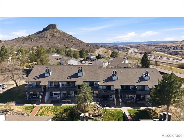 532 Oakwood Drive #E207 Castle Rock, CO 80104