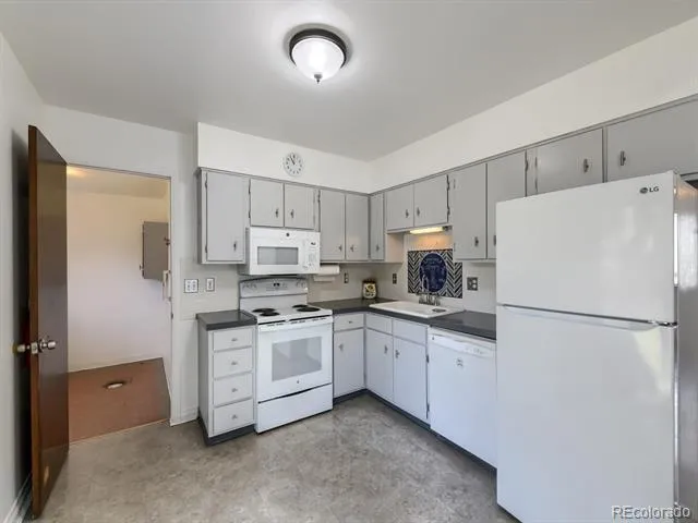 5321 King Court Denver, CO 80221