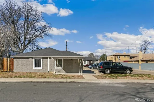 1467 Joliet Street Aurora, CO 80010
