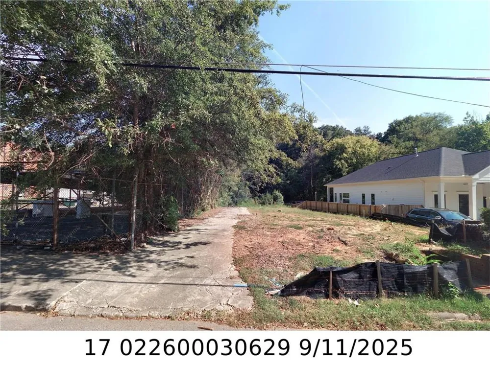 8 Hollywood Drive NW Atlanta, GA 30318