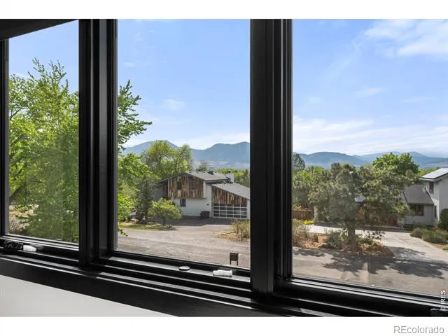 1118 Ravenwood Road Boulder, CO 80303