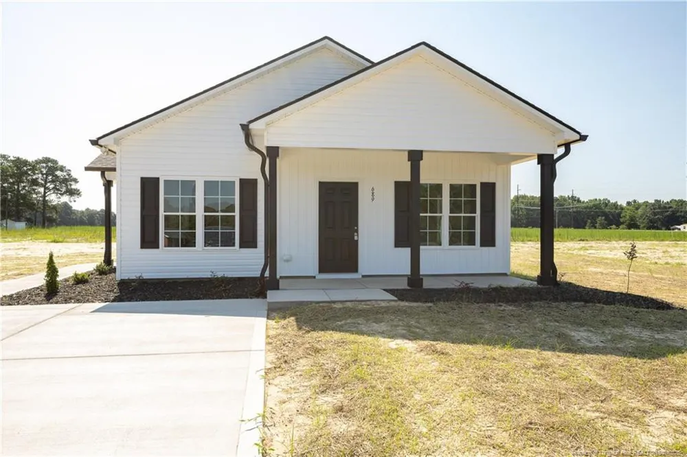 689 McLamb Road Dunn, NC 28334
