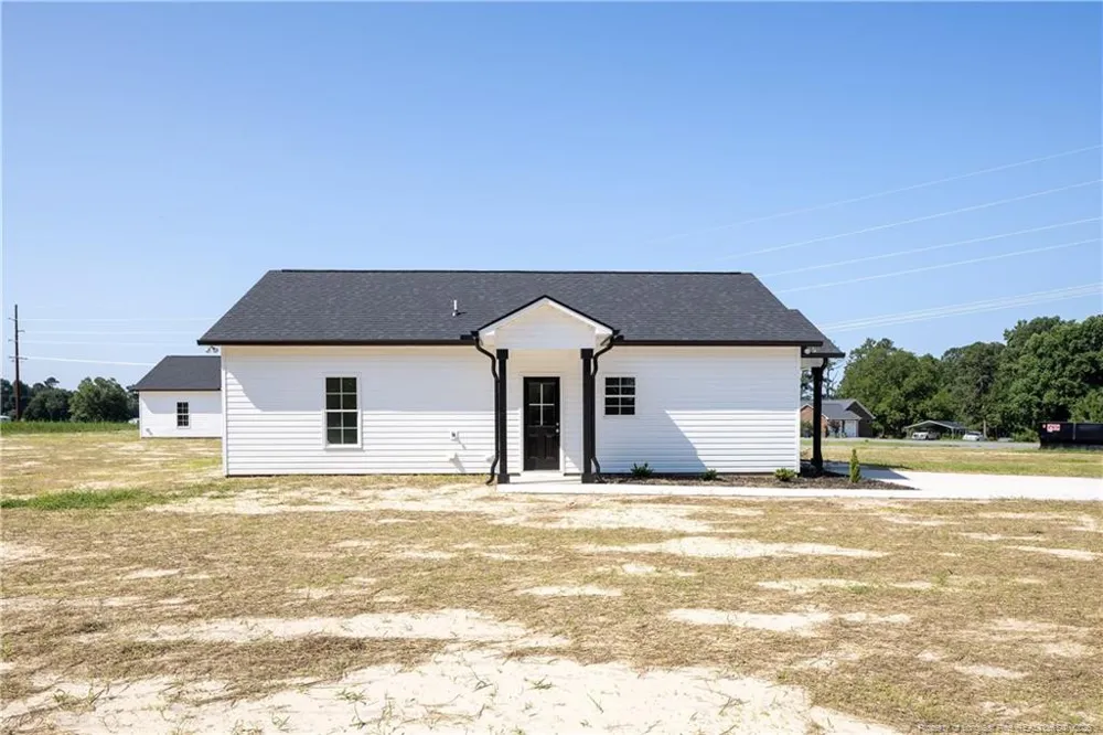 689 McLamb Road Dunn, NC 28334