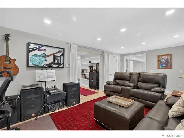 109 Button Rock Road Lyons, CO 80540