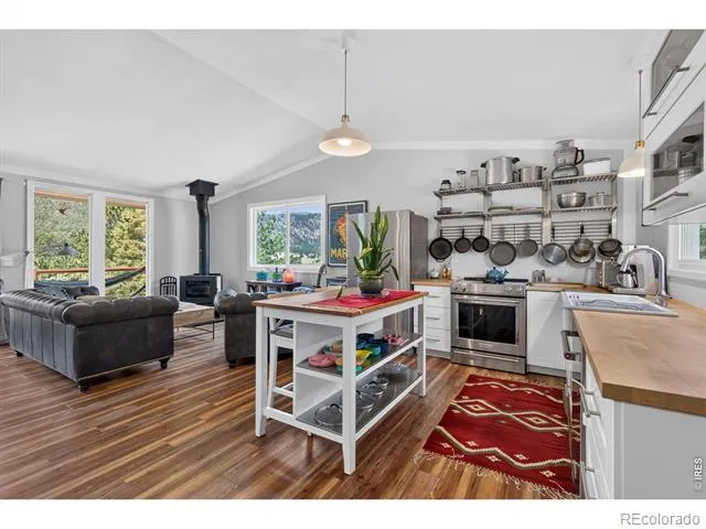 109 Button Rock Road Lyons, CO 80540
